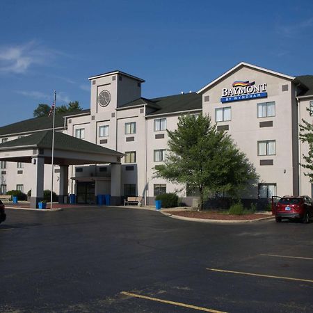 Baymont By Wyndham Portage Hotel Exterior photo