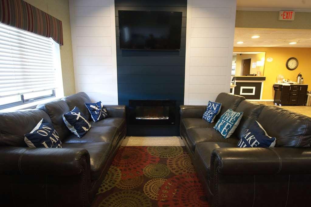 Baymont By Wyndham Portage Hotel Interior photo