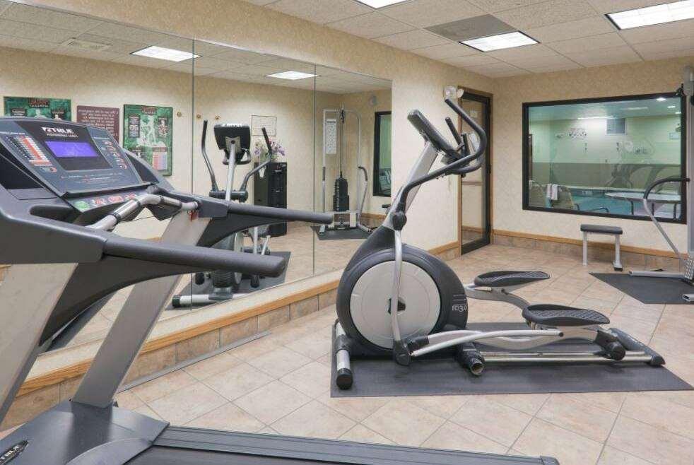Baymont By Wyndham Portage Hotel Facilities photo