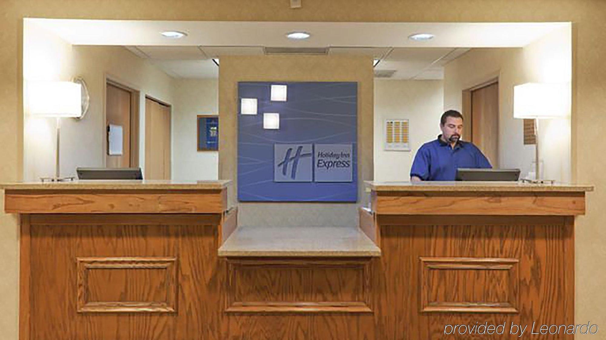 Baymont By Wyndham Portage Hotel Exterior photo