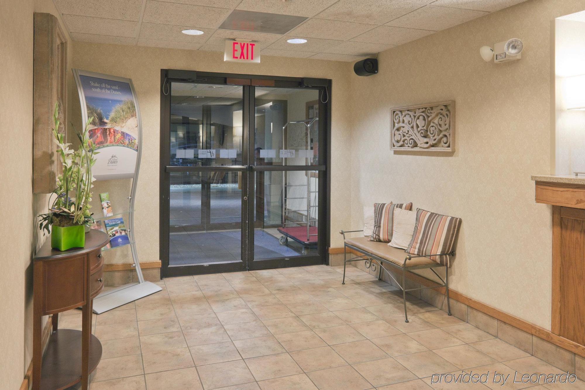 Baymont By Wyndham Portage Hotel Interior photo