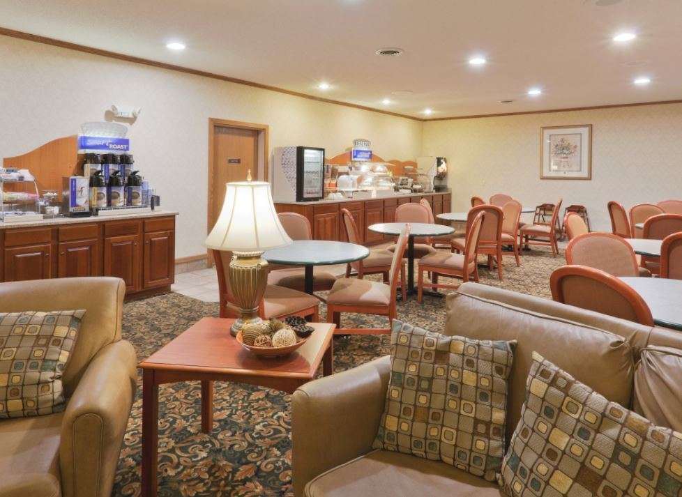 Baymont By Wyndham Portage Hotel Interior photo